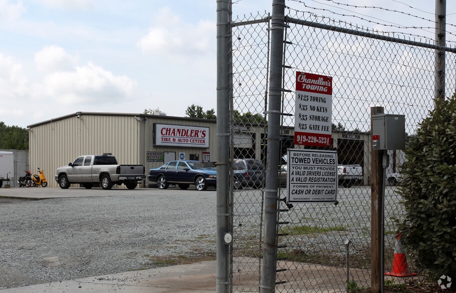 1314 E Club Blvd, Durham, NC for lease - Primary Photo - Image 3 of 3