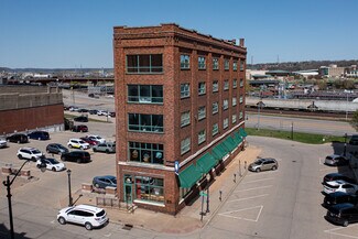 Plus de détails pour 100 Main St, Dubuque, IA - Commerce de détail à vendre