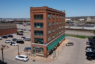 More details for 100 Main St, Dubuque, IA - Retail for Sale