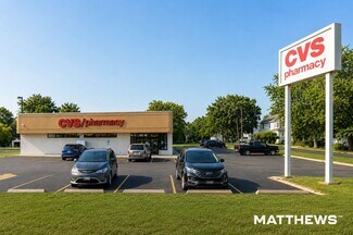 Plus de détails pour 501 W Center St, Eureka, IL - Commerce de détail à vendre