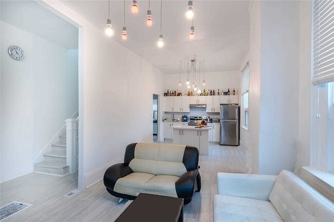 More details for 59 Mary St, Barrie, ON - Multifamily for Sale