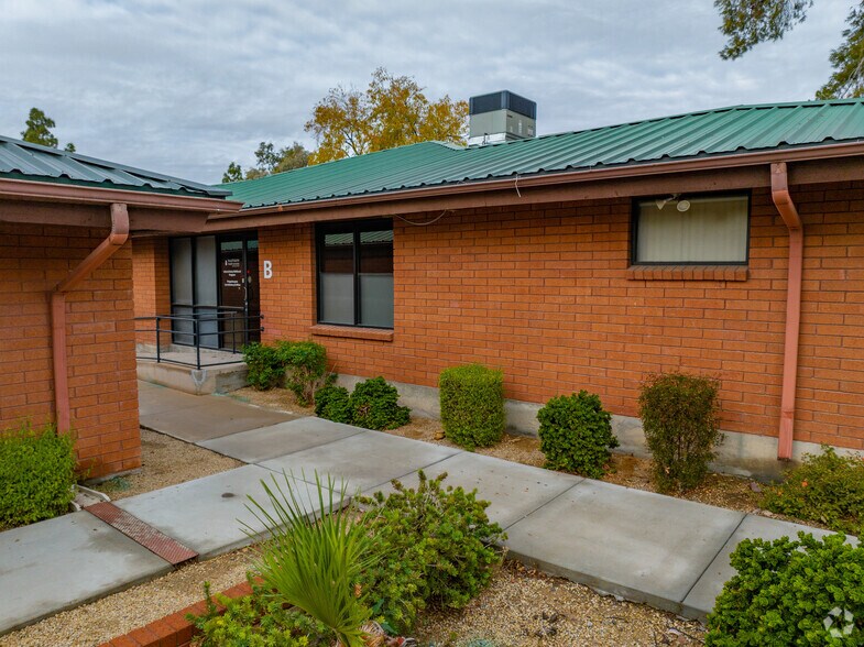 15648 N 35th Ave, Phoenix, AZ à vendre - Photo du bâtiment - Image 3 de 3