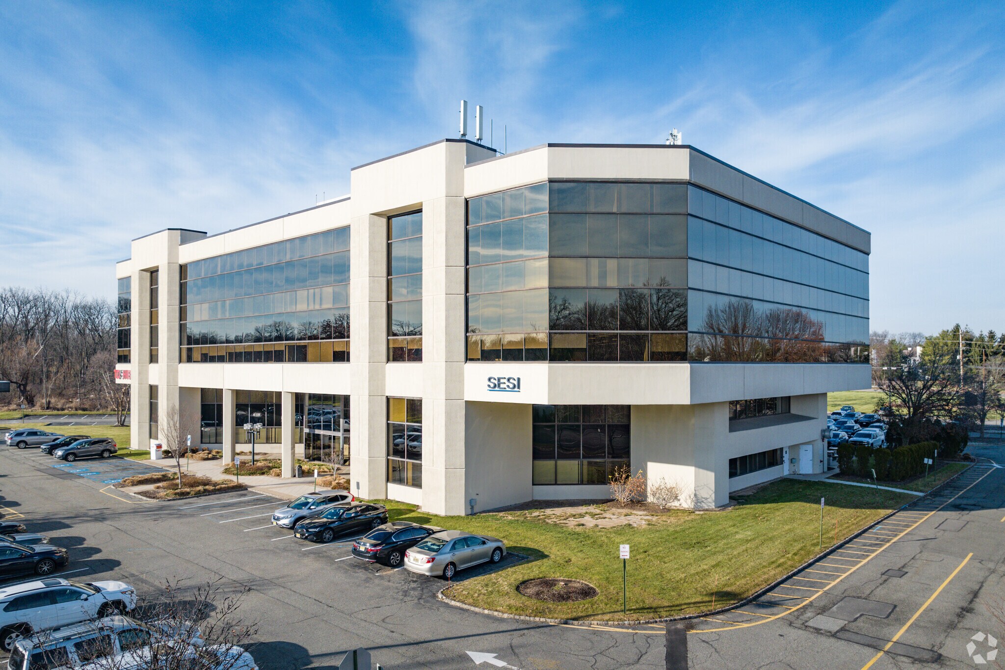 959 Route 46 E, Parsippany, NJ à louer Photo du bâtiment- Image 1 de 6