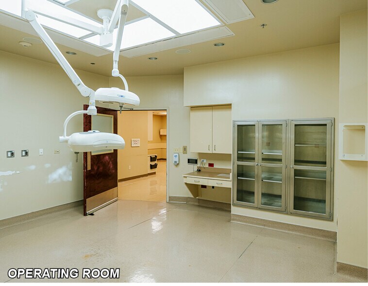 8315 Cantrell Rd, Little Rock, AR à louer - Photo du bâtiment - Image 2 de 7