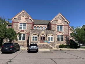 102 N Krohn Pl, Sioux Falls, SD à louer Photo du bâtiment- Image 1 de 9