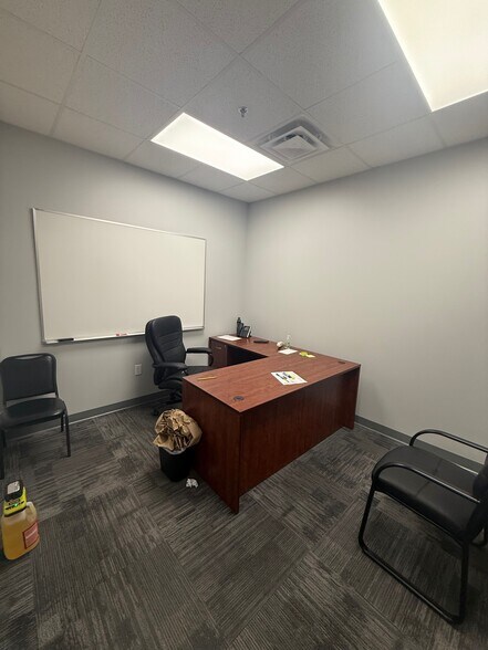 5435 Dylan Dr, South Bend, IN à louer - Photo du bâtiment - Image 3 de 10