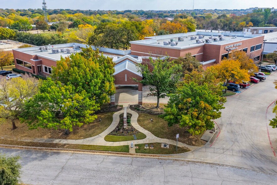 800 Orthopedic Way, Arlington, TX à louer - Photo du bâtiment - Image 3 de 9