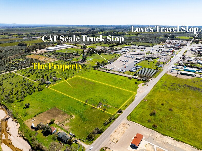 2761 W Highway 99, Corning, CA à vendre - Photo du bâtiment - Image 1 de 30