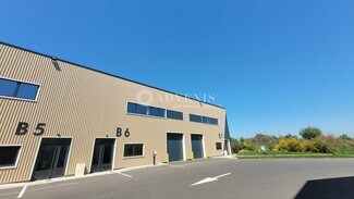 Plus de détails pour Local d'activités à louer
