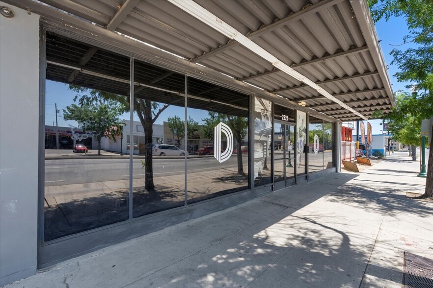 2324 Chester Ave, Bakersfield, CA for sale - Building Photo - Image 3 of 19