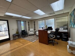 112 Wikiup Dr, Santa Rosa, CA for lease Interior Photo- Image 2 of 4