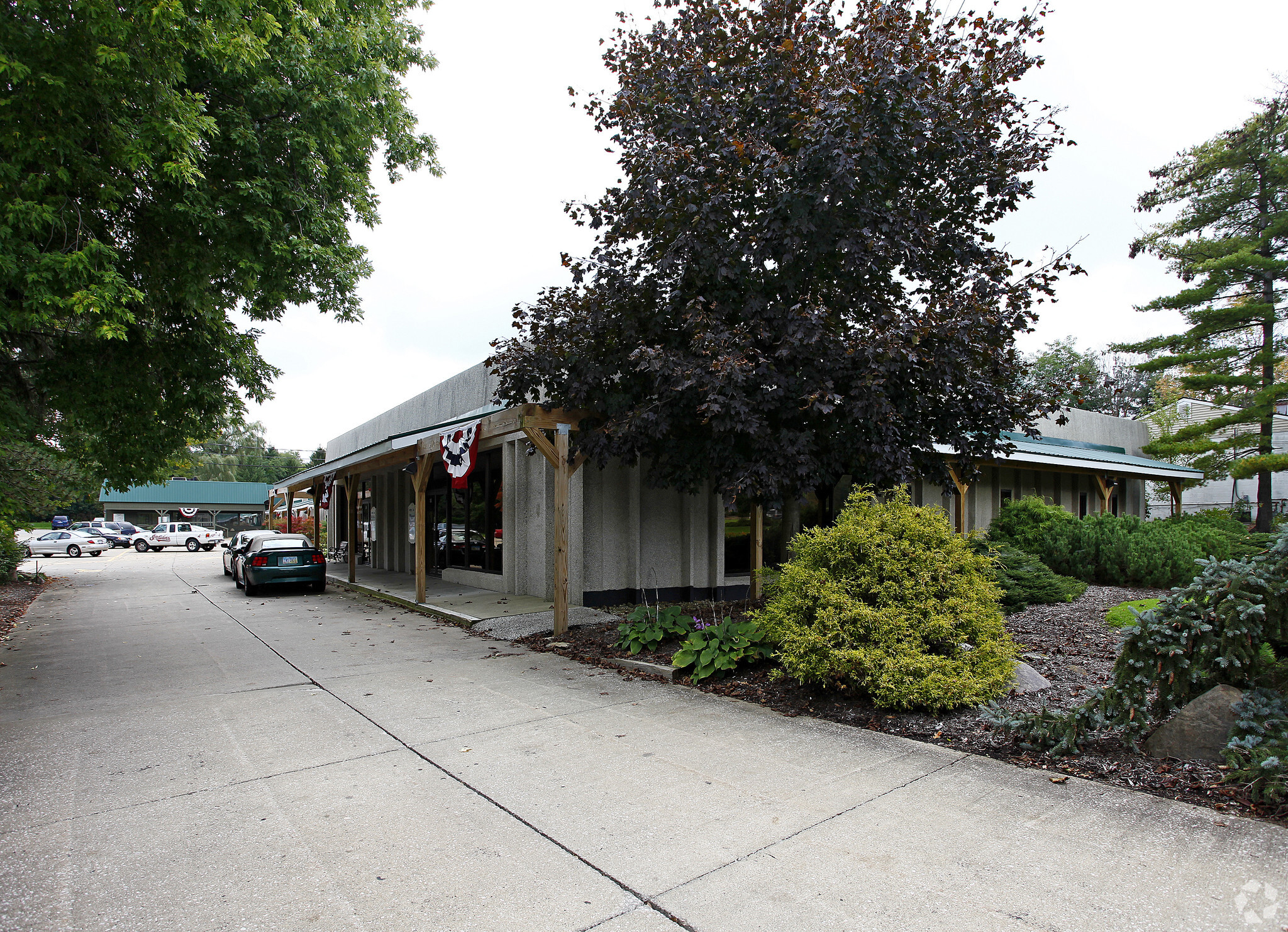 8228 Mayfield Rd, Chesterland, OH for lease Primary Photo- Image 1 of 7