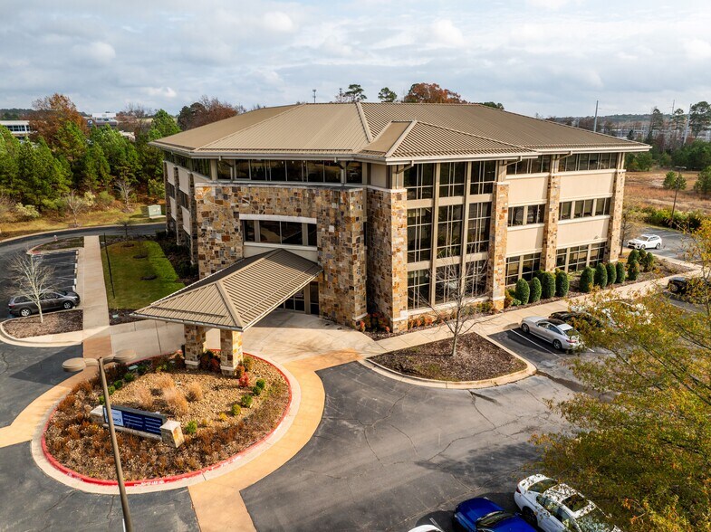 16115 Saint Vincent Way, Little Rock, AR à louer - Photo du bâtiment - Image 1 de 4