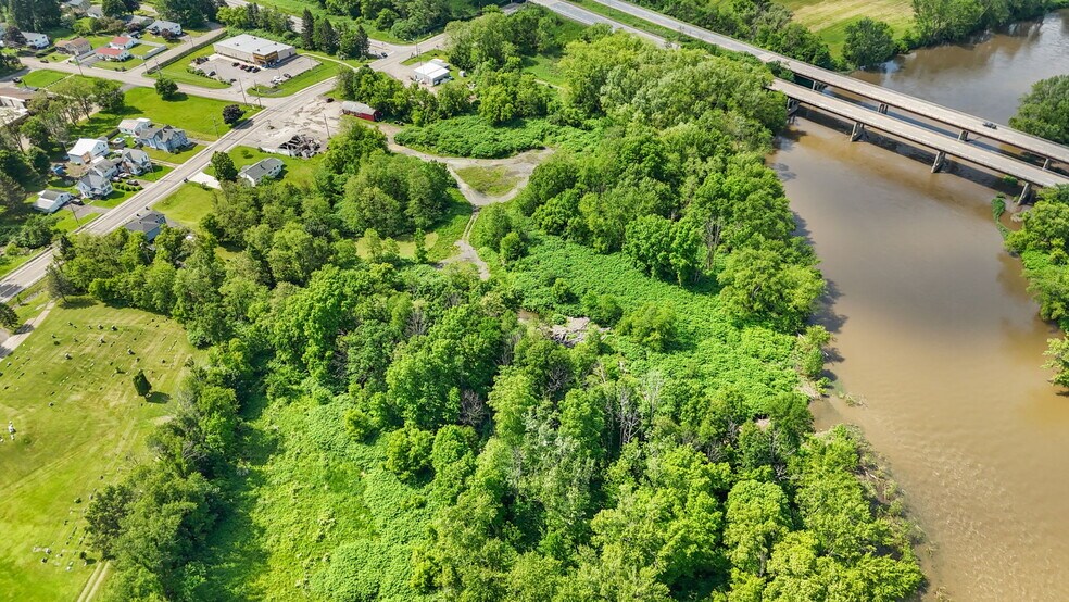 20 Main St, Windsor Township, NY à vendre - Photo du bâtiment - Image 3 de 4