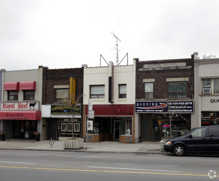 1974 Danforth Ave, Toronto, ON à louer - Photo du bâtiment - Image 2 de 2