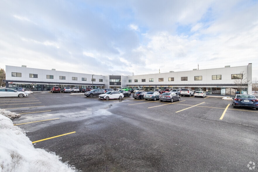 38 Antares Dr, Ottawa, ON for lease - Building Photo - Image 2 of 15