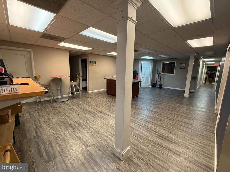 325 S Reading Rd, Ephrata, PA for lease - Building Photo - Image 2 of 2