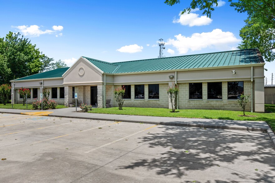 13623 Perry Rd, Houston, TX for sale - Building Photo - Image 1 of 1