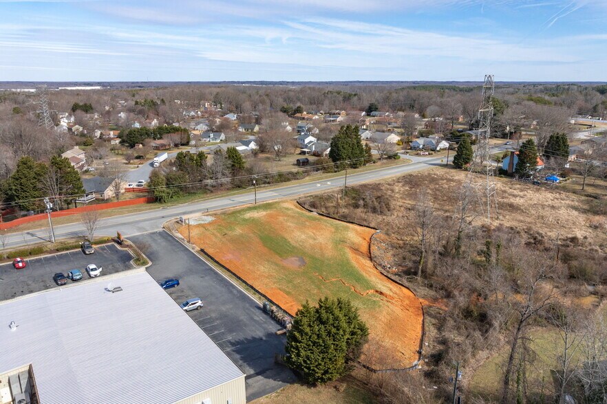 4712 Hicone Rd, Greensboro, NC à vendre - Aérien - Image 2 de 7