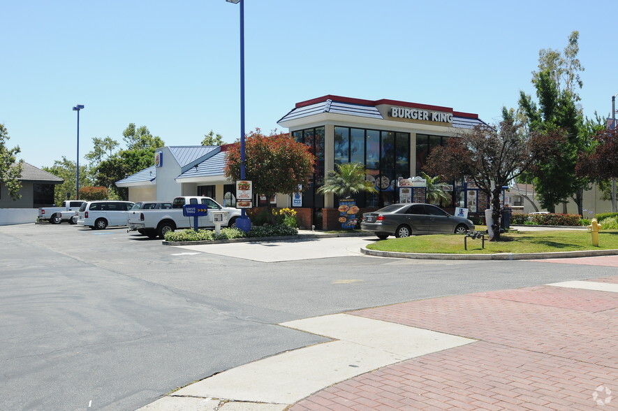 910 N Mountain Ave, Upland, CA for lease - Building Photo - Image 1 of 4