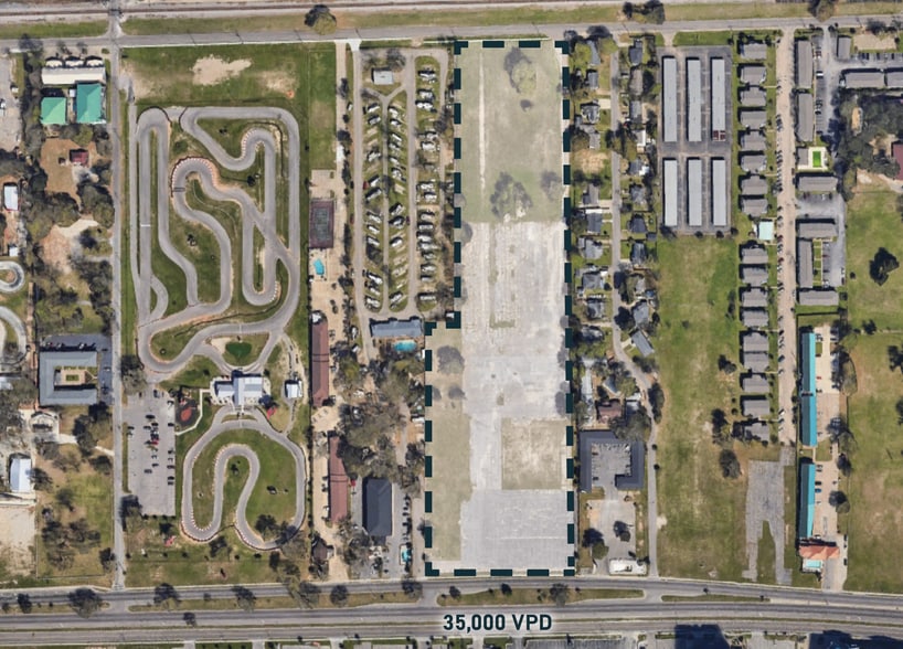 1748 Beach Blvd, Biloxi, MS for sale - Building Photo - Image 1 of 6