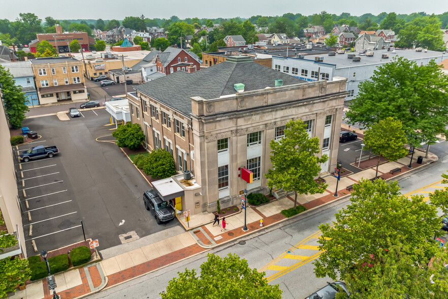 210 W Main St, Lansdale, PA à vendre - Photo principale - Image 1 de 1