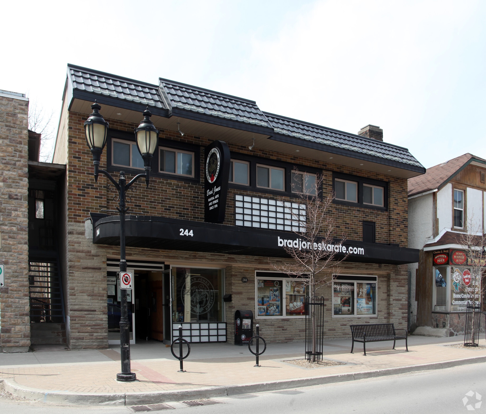 244 Main St S, Newmarket, ON à vendre Photo principale- Image 1 de 3