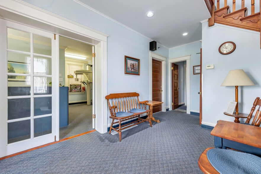 211 Old Meramec Station Rd, Manchester, MO for lease - Interior Photo - Image 3 of 7