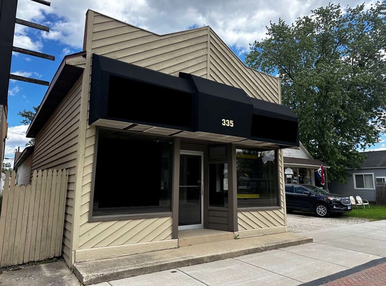 335 S Broadway St, Coal City, IL for sale - Primary Photo - Image 1 of 8