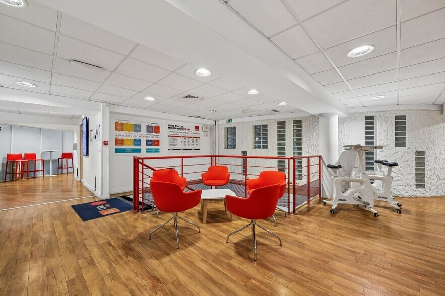 3 Rue Vaudétard, Issy-les-Moulineaux for lease - Interior Photo - Image 3 of 9
