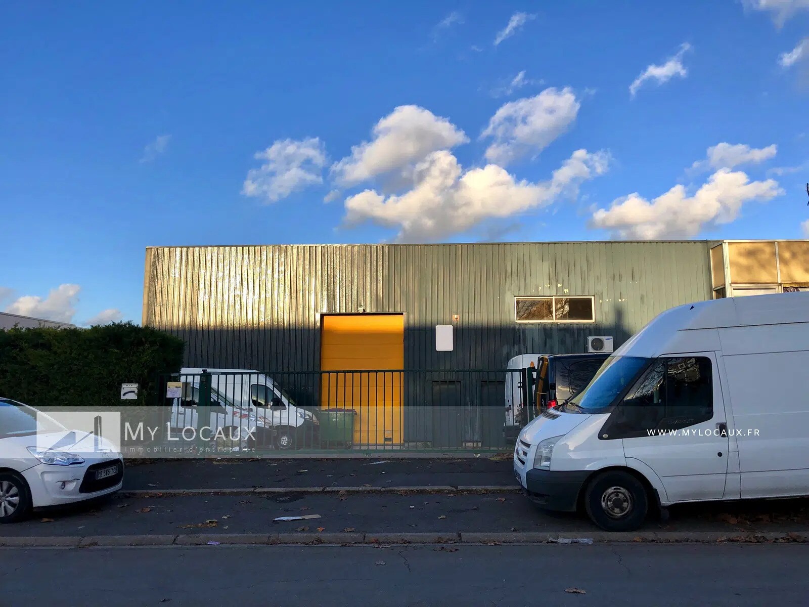 Flex dans Bobigny à louer Photo du bâtiment- Image 1 de 7