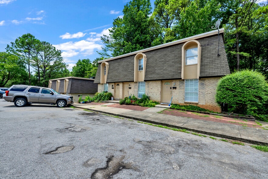 3246 Warringwood Dr, Hoover, AL for sale - Building Photo - Image 2 of 13