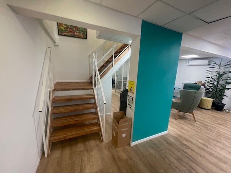 65-67 Rue De La Tombe Issoire, Paris à vendre - Photo du bâtiment - Image 2 de 17