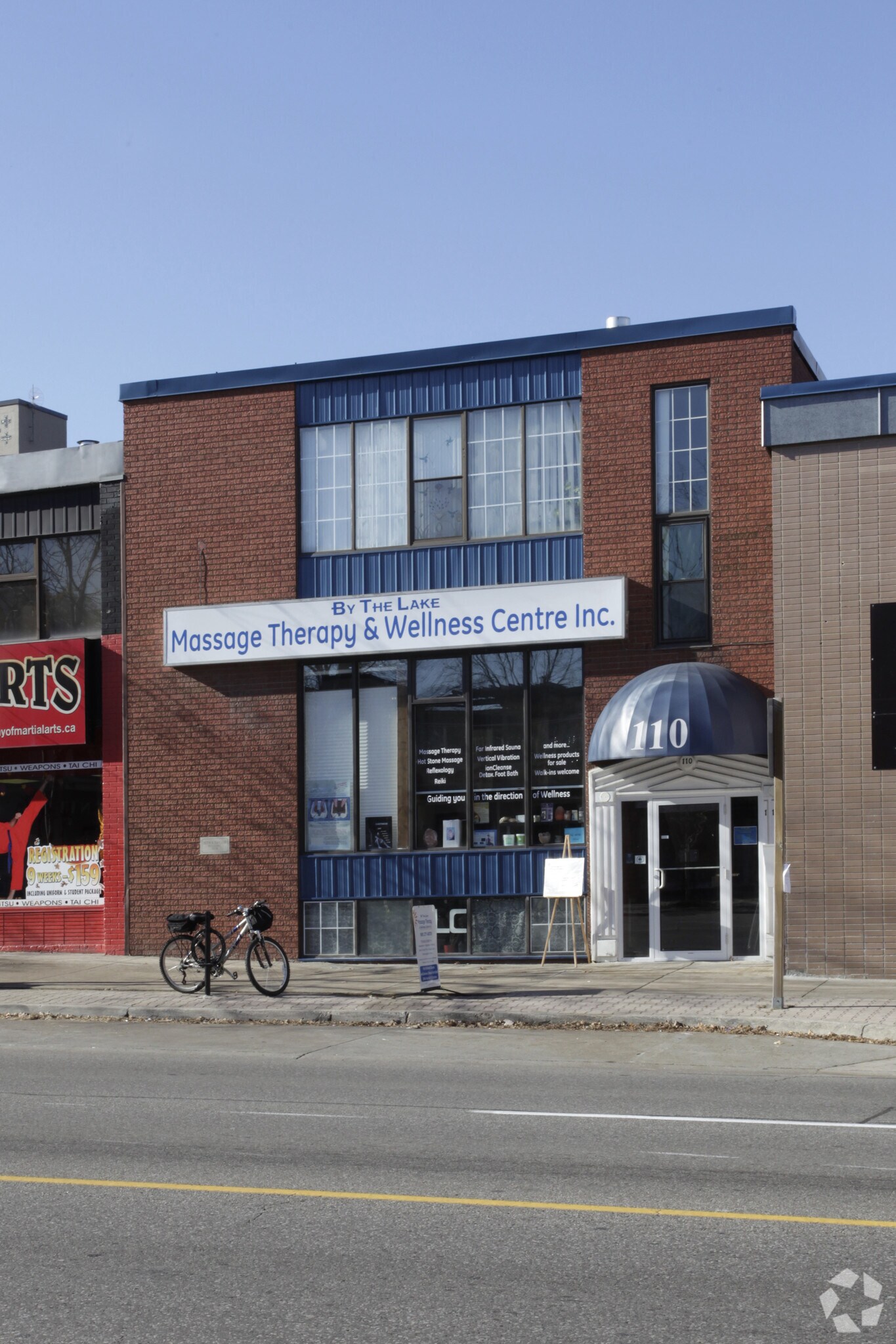 110 Lakeshore Rd E, Mississauga, ON for sale Primary Photo- Image 1 of 1