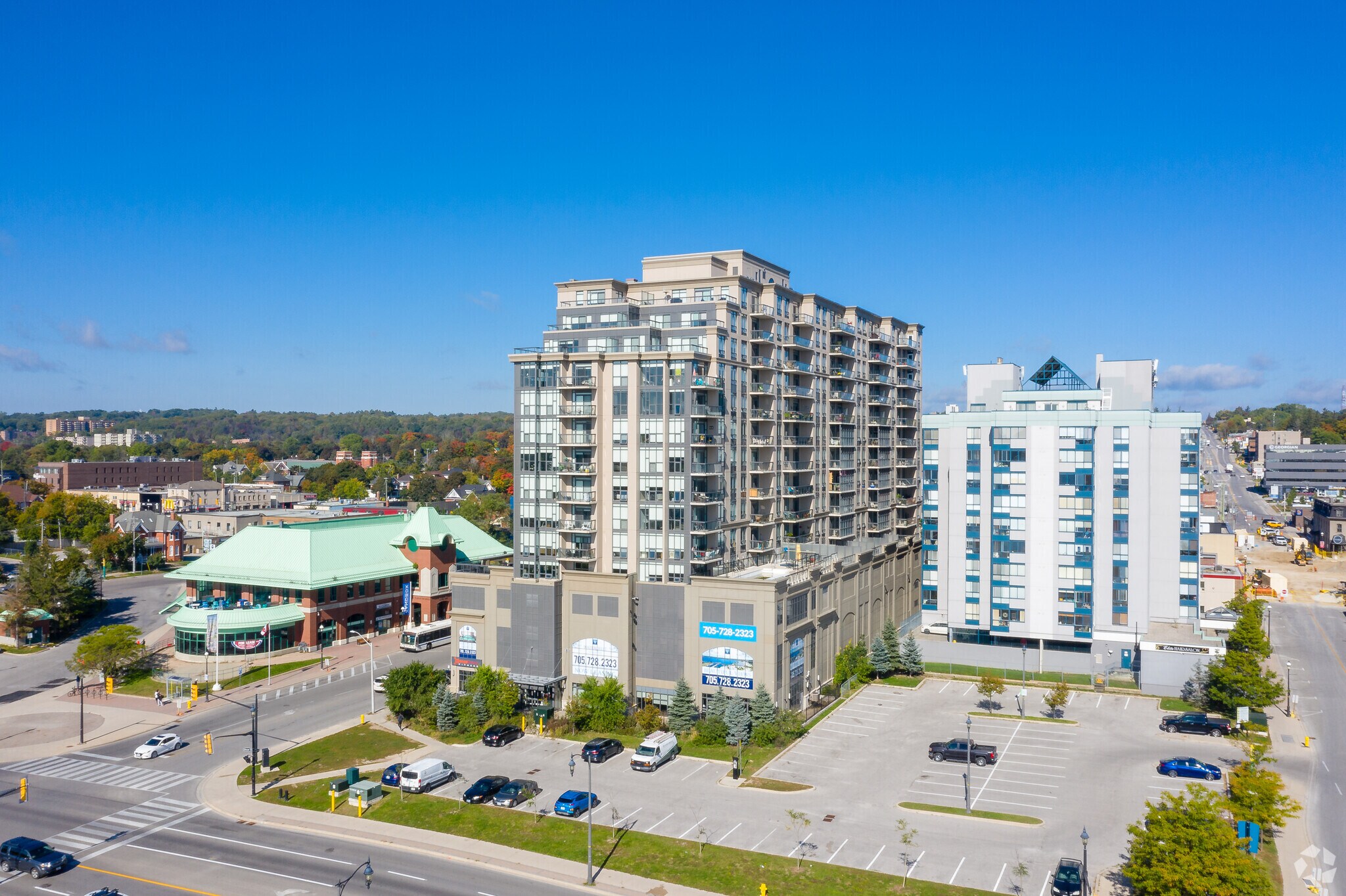 15 Maple Ave, Barrie, ON à vendre Photo principale- Image 1 de 1