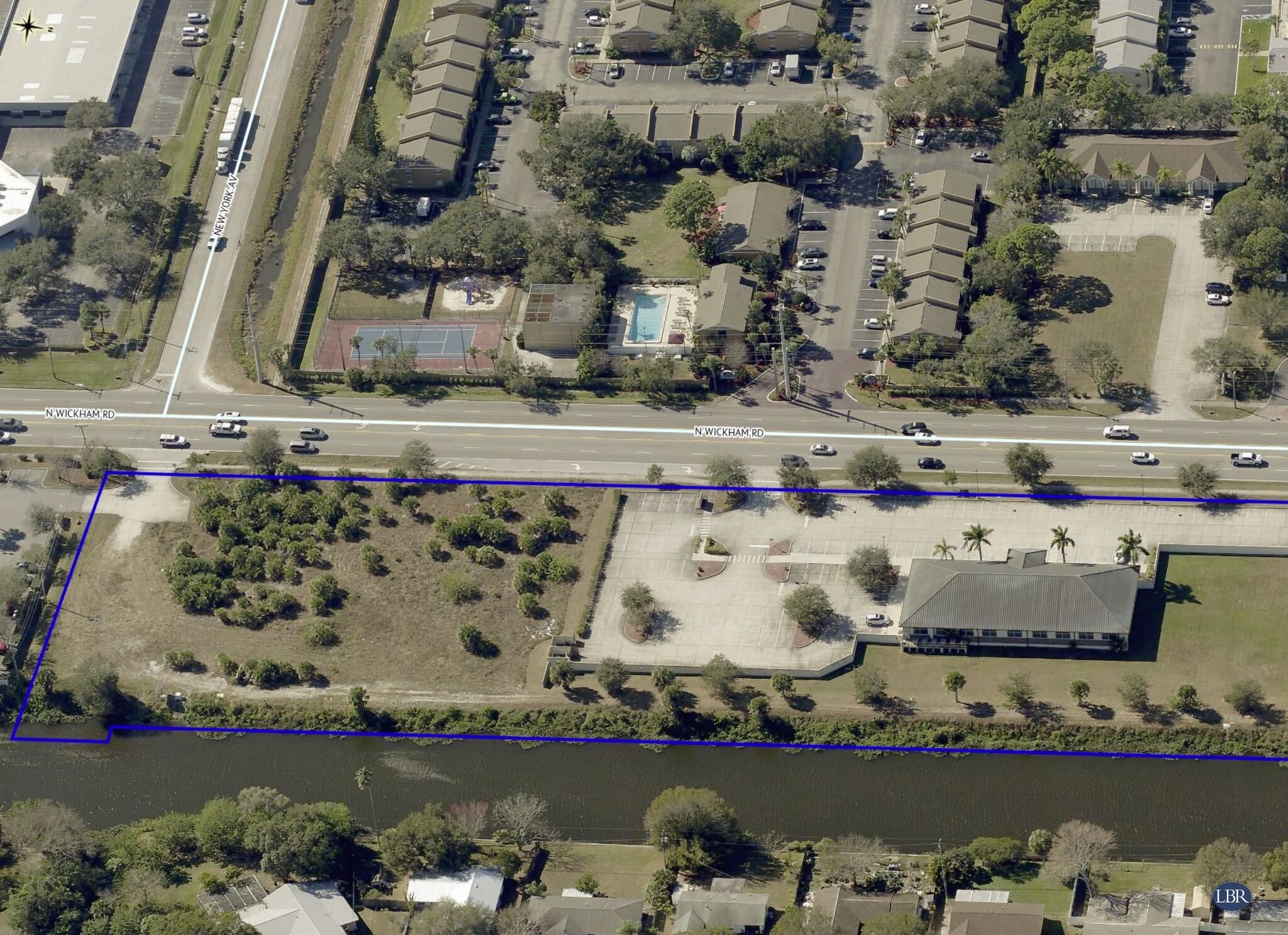 421 N Wickham Rd, Melbourne, FL à louer Photo du bâtiment- Image 1 de 5