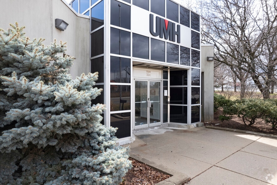 2130 South Service Rd W, Oakville, ON à louer - Photo du bâtiment - Image 3 de 4