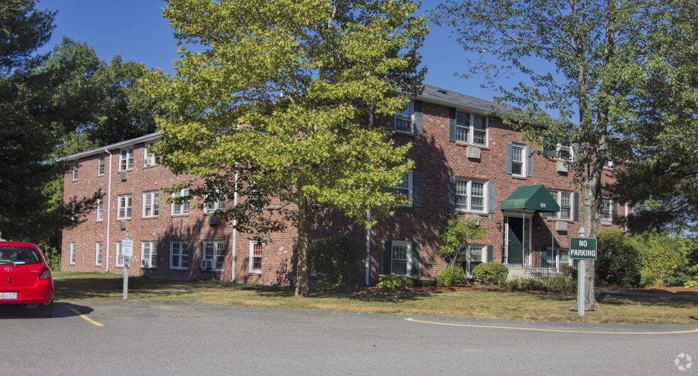 90 Ridgewood Ln, Gardner, MA for sale - Building Photo - Image 3 of 8