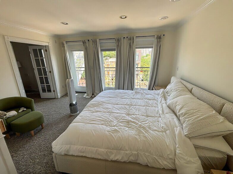 1501 N Cleveland Ave, Chicago, IL à vendre - Photo du bâtiment - Image 3 de 5