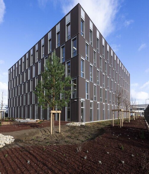 10 Rue Henri Legay, Villeurbanne for lease - Building Photo - Image 2 of 12