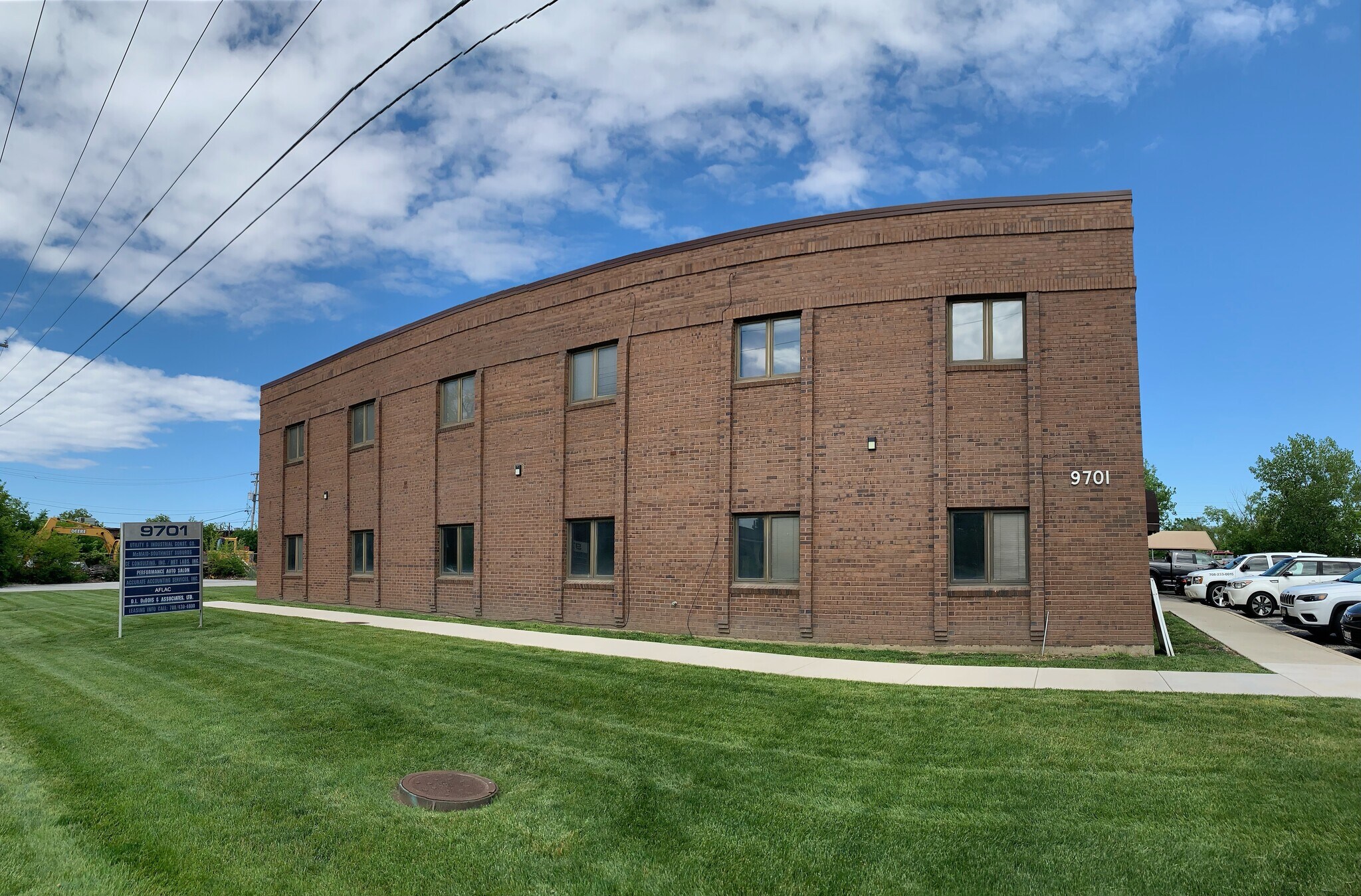 9701 S 78th Ave, Hickory Hills, IL for lease Primary Photo- Image 1 of 2