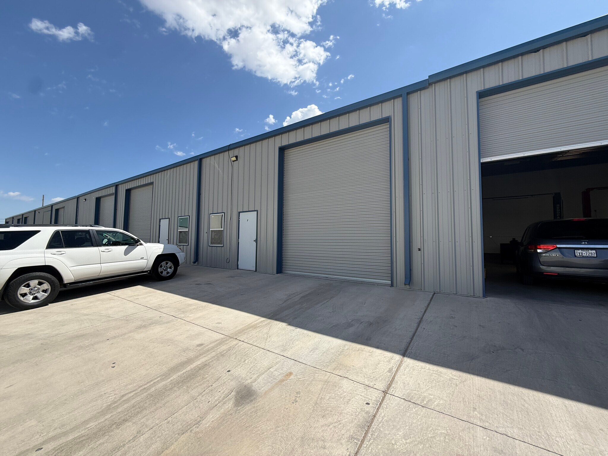 141 El Chanate Dr, Canutillo, TX for lease Primary Photo- Image 1 of 19