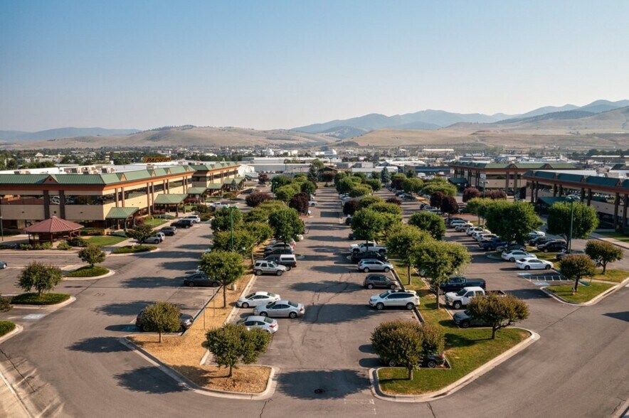 2673 Palmer St, Missoula, MT à louer - Photo du bâtiment - Image 2 de 5