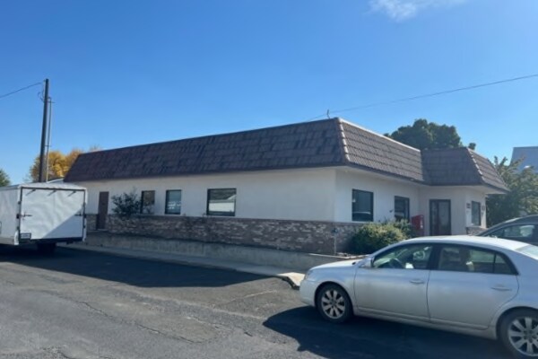 195 N Canyon Blvd, John Day, OR à vendre - Photo du bâtiment - Image 2 de 8