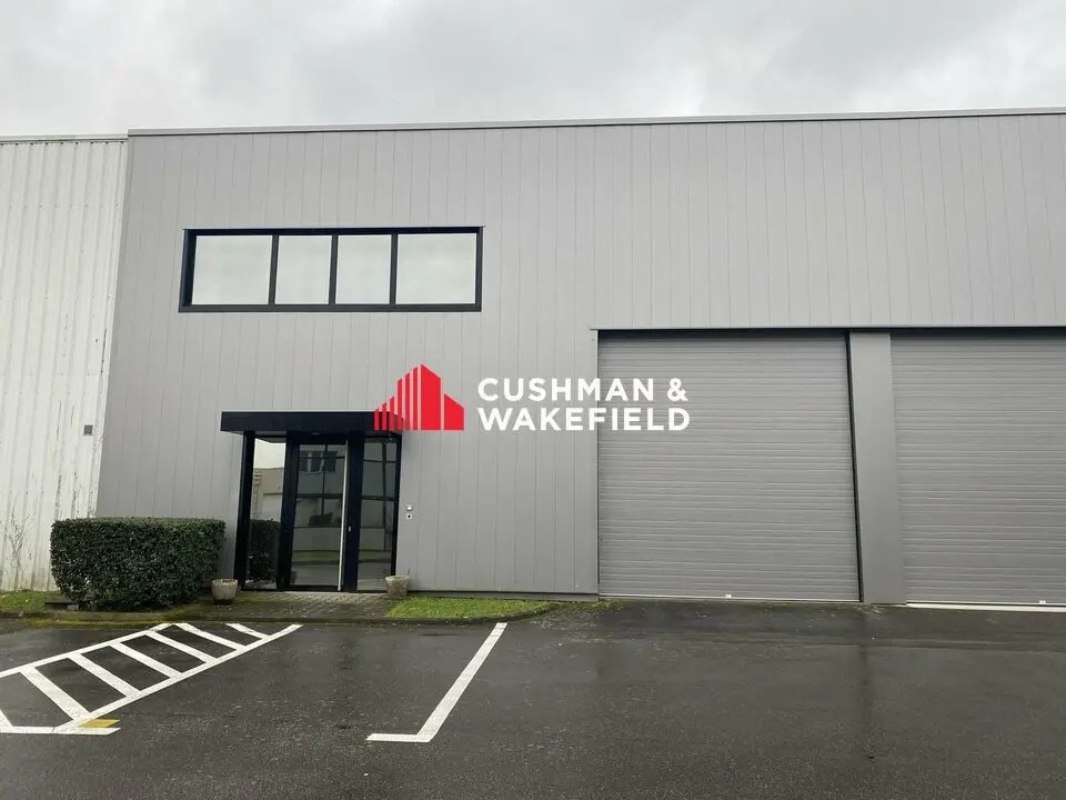 Flex in Toulouse for lease Building Photo- Image 1 of 8