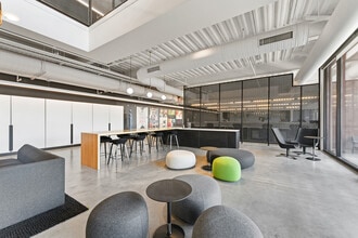 250 S High St, Columbus, OH à louer Photo intérieure- Image 2 de 13