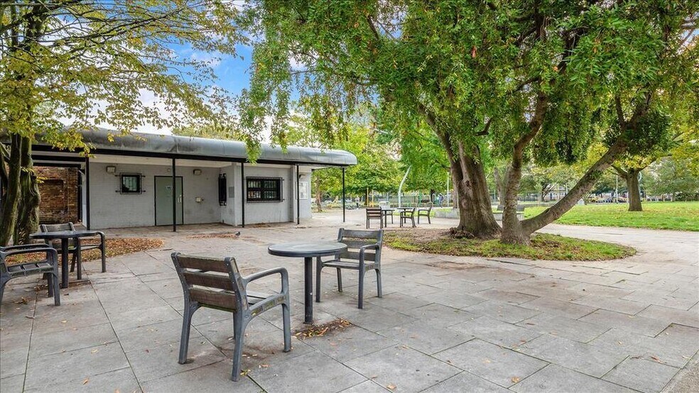 Lillie Road, Londres à louer - Photo du bâtiment - Image 1 de 4