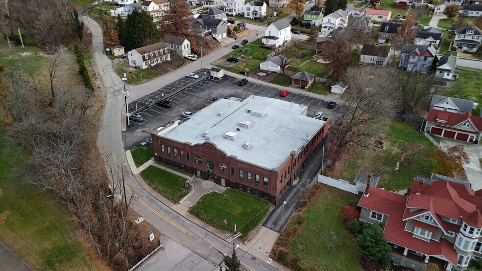 111 Park View Ln, Wheeling, WV à vendre - Photo du bâtiment - Image 1 de 14