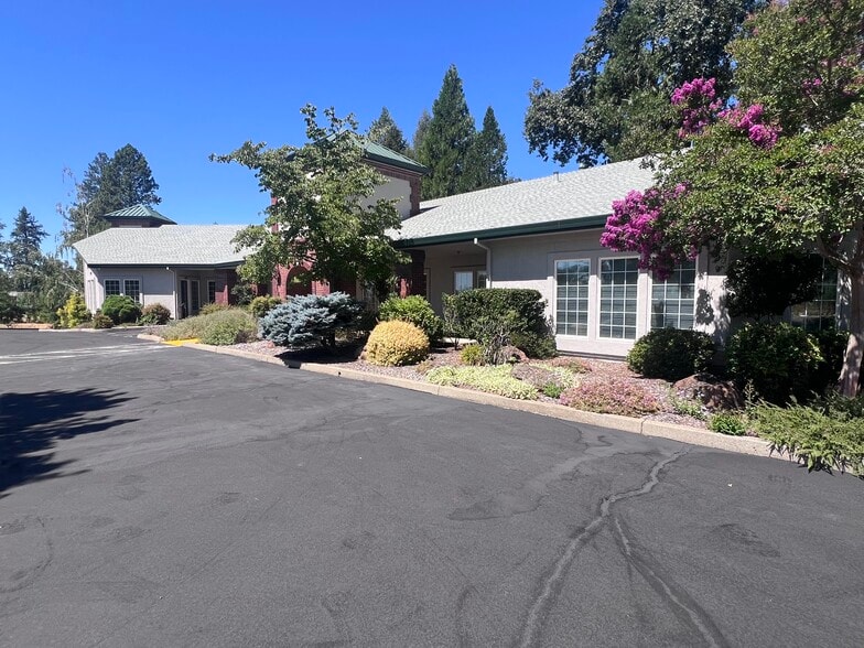 6127 Clark Rd, Paradise, CA for lease - Building Photo - Image 2 of 10