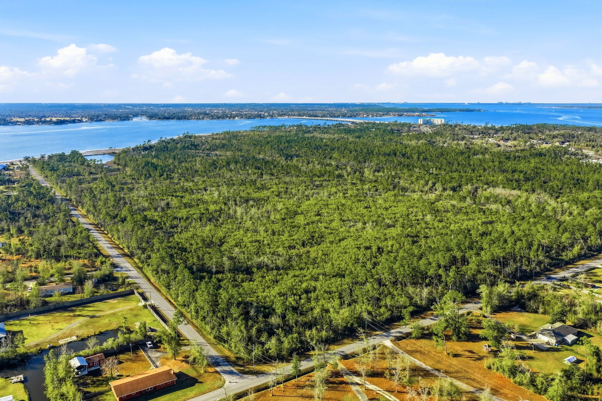 Daffin Lake Rd, Panama City, FL for sale Primary Photo- Image 1 of 24